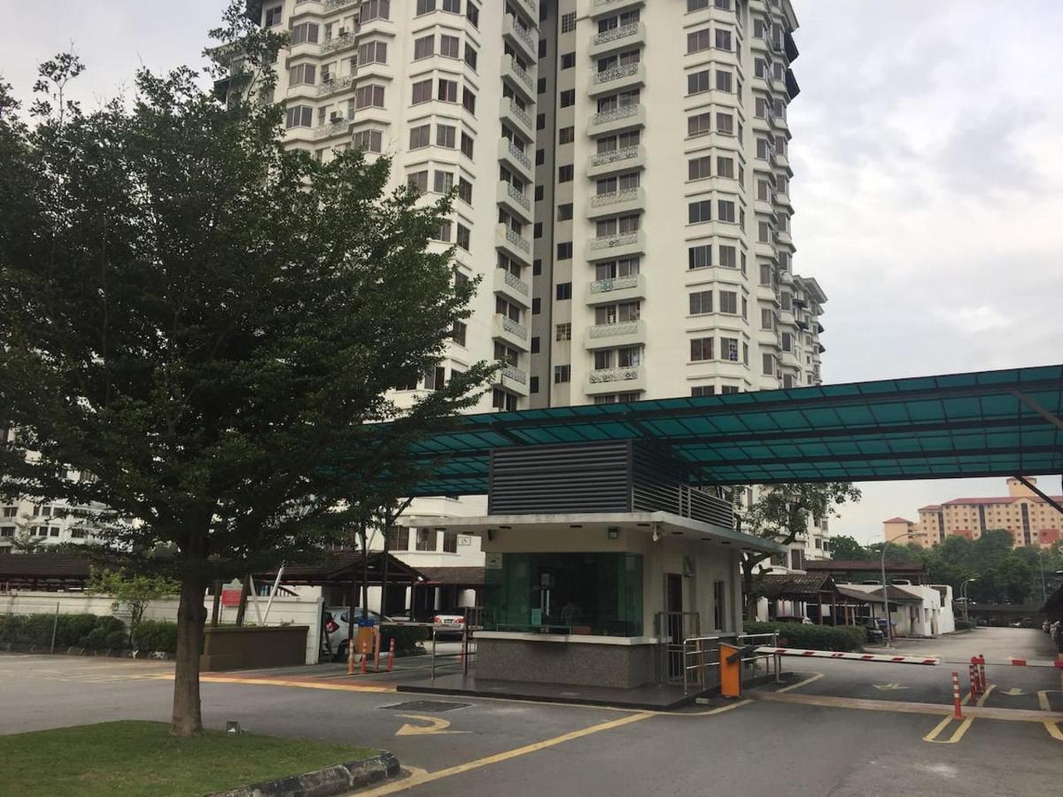 Cozy Kelana Jaya Semi-D Apt Near Mall, College & Hospital Petaling Jaya Exterior foto